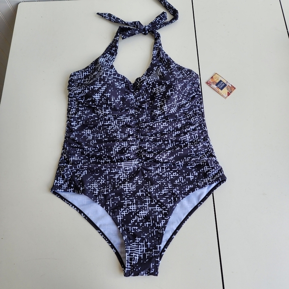 NWT NOON SWIM Women's Ruched Halter 1 Piece Swimming Suit Black White Sz 18 - Picture 2 of 16